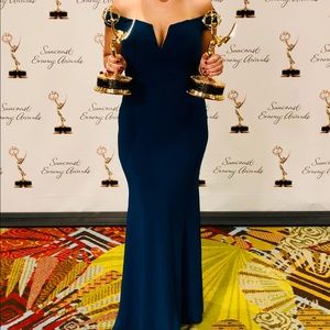 Beautiful emerald green dress, perfect for events